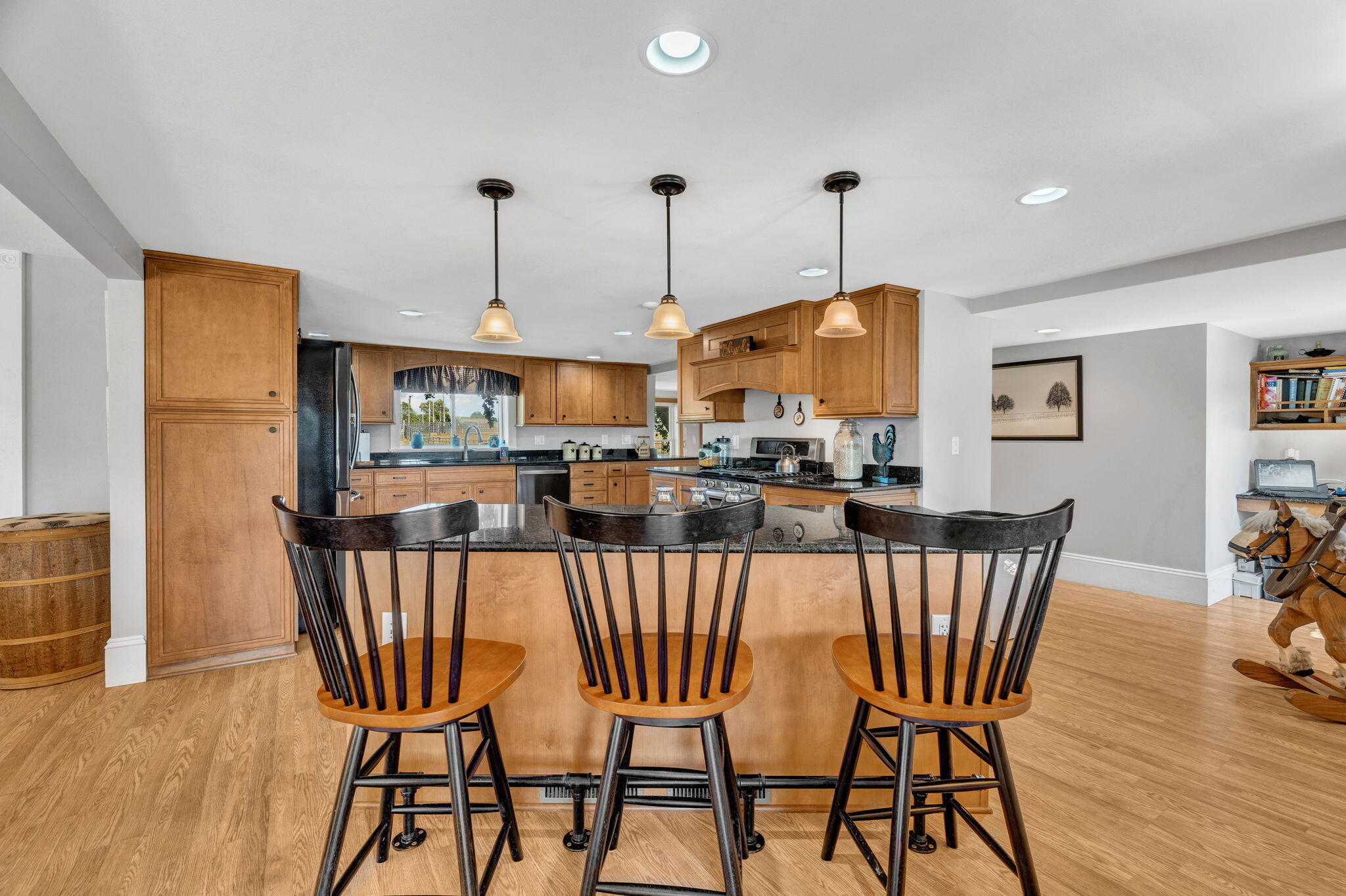 4261 Union Street