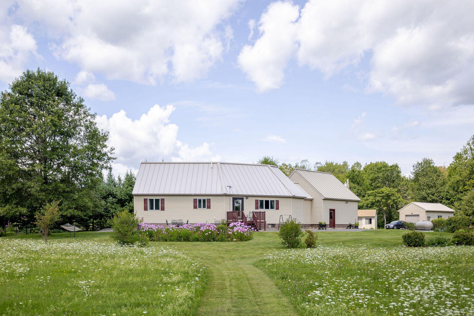 473 Sandy River Road