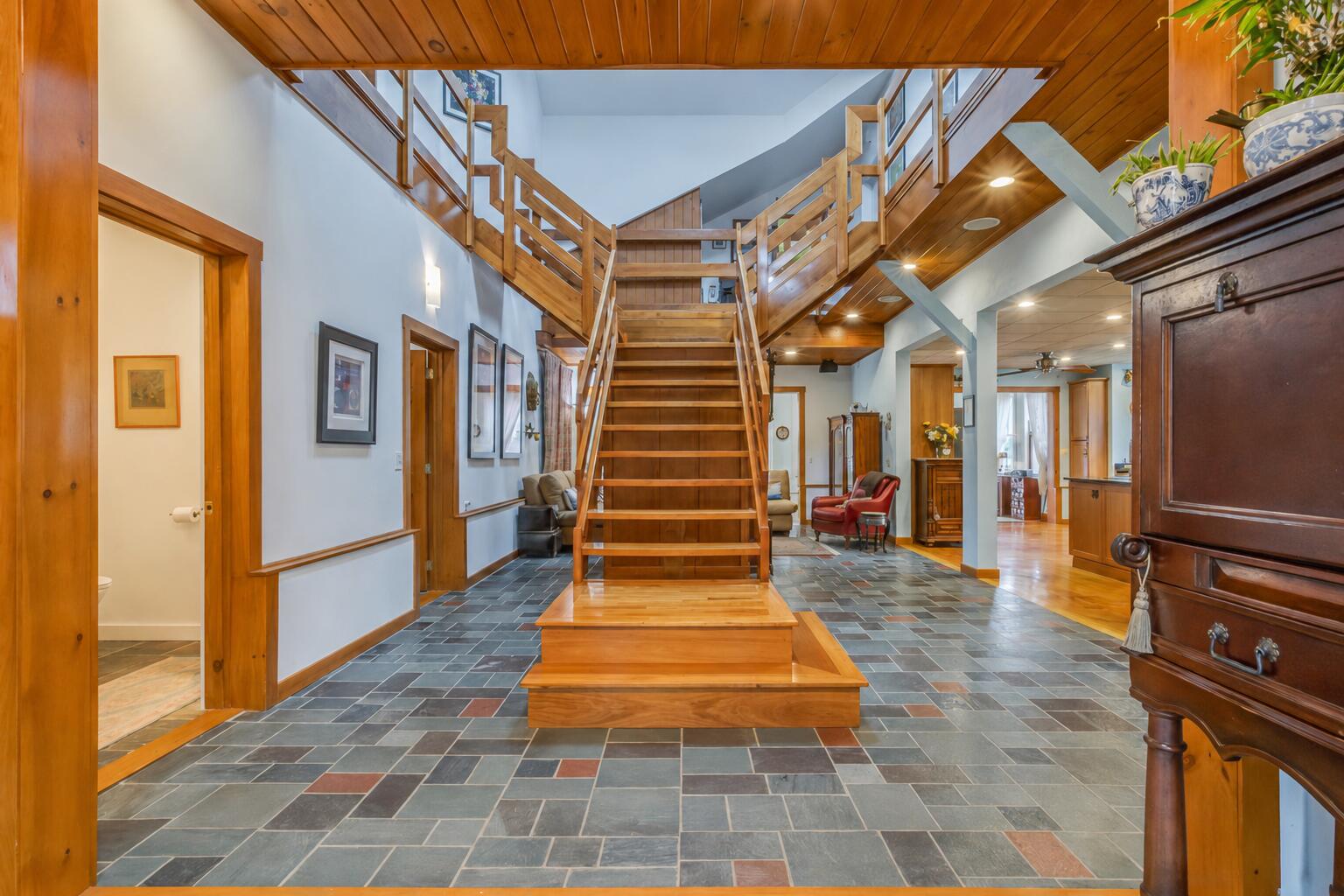 14 Cal Vista Drive