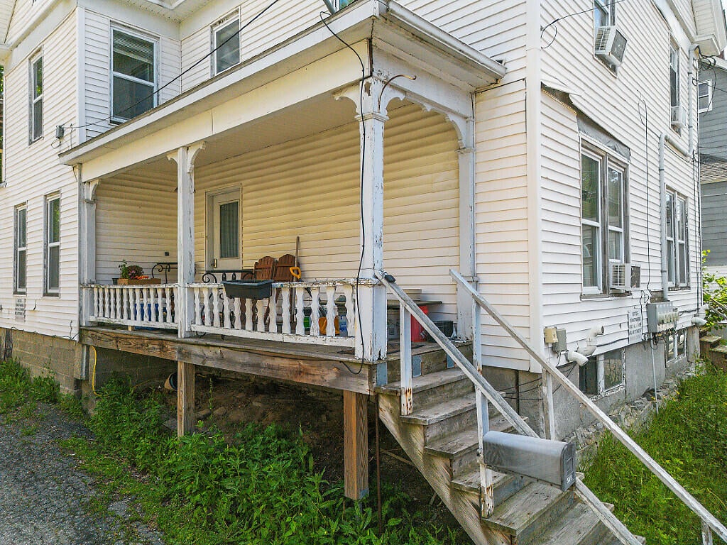 12 Weston Street