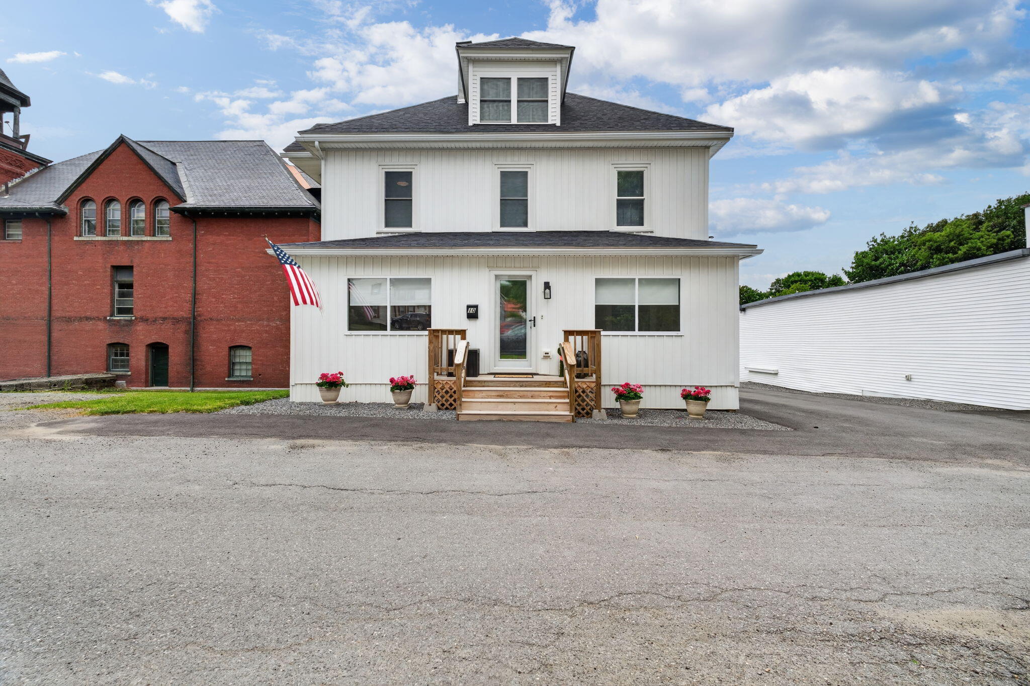 10 Salem Court