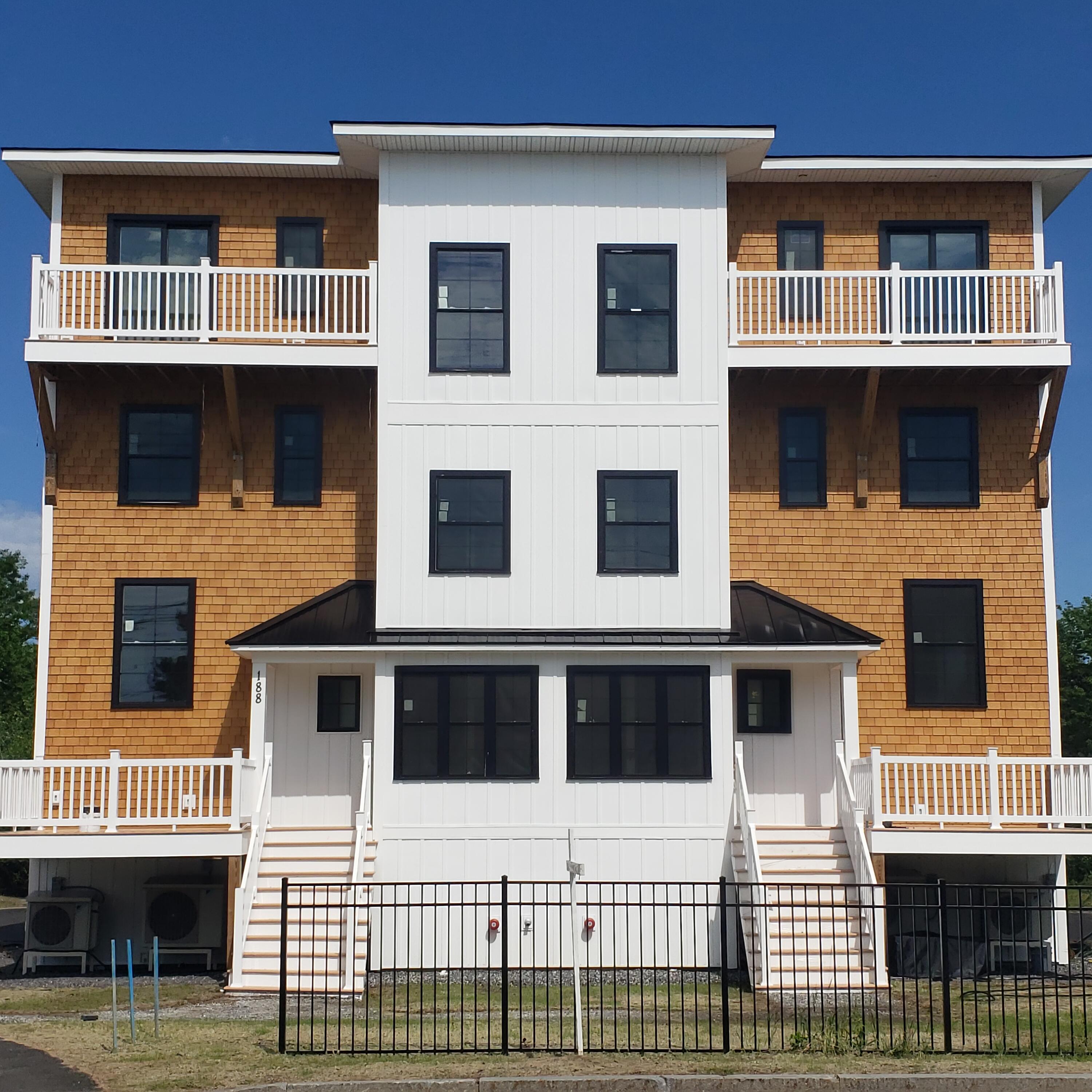 188 E Grand Avenue 1