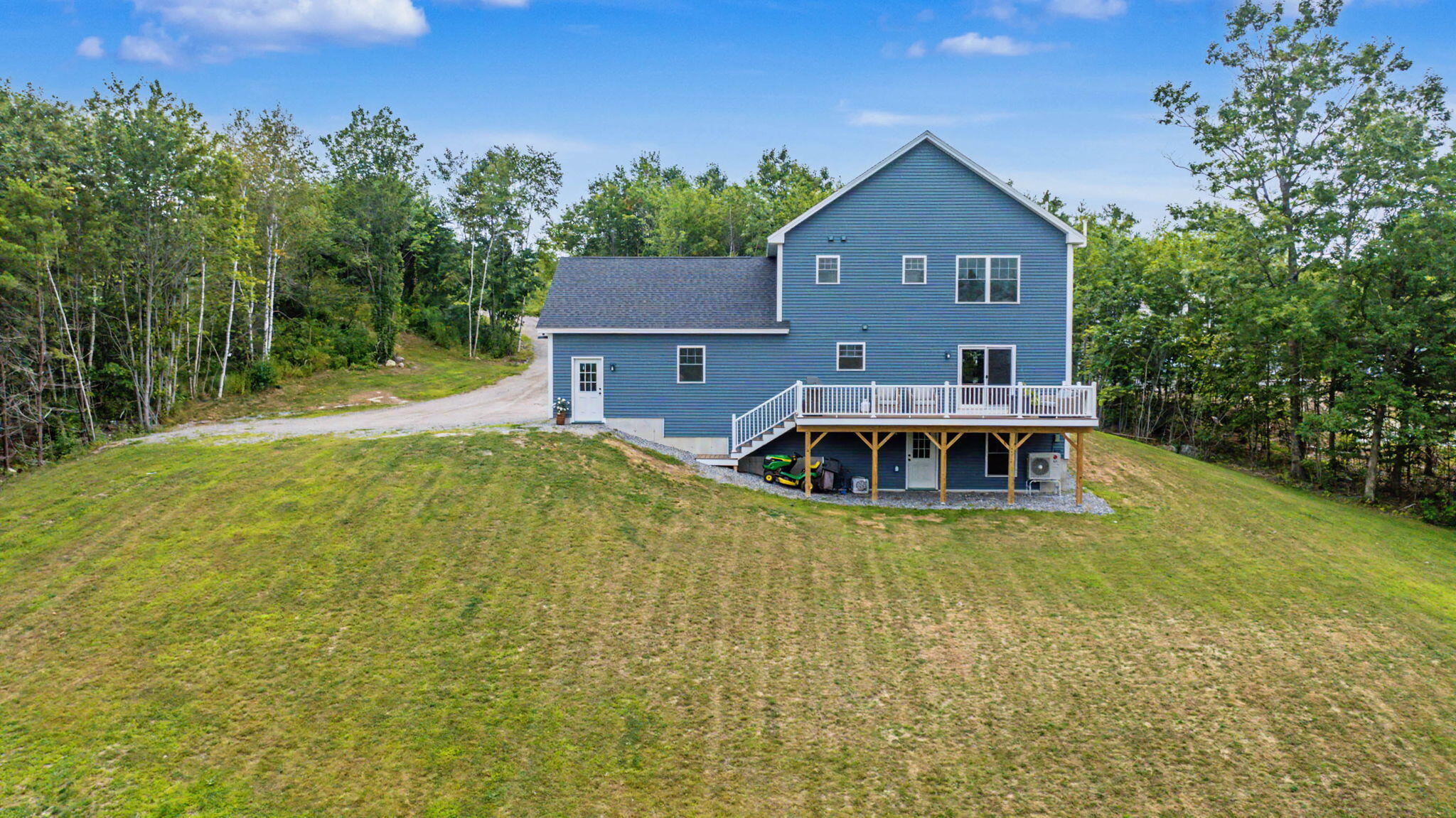 28 Vista Way