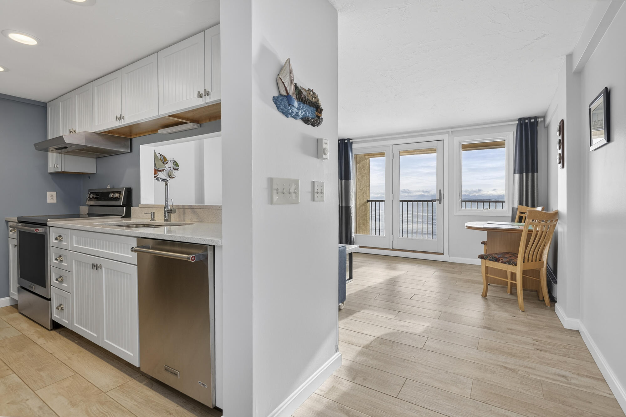 191 E Grand Avenue 305