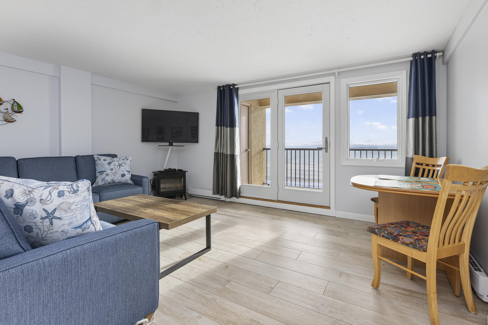191 E Grand Avenue 305