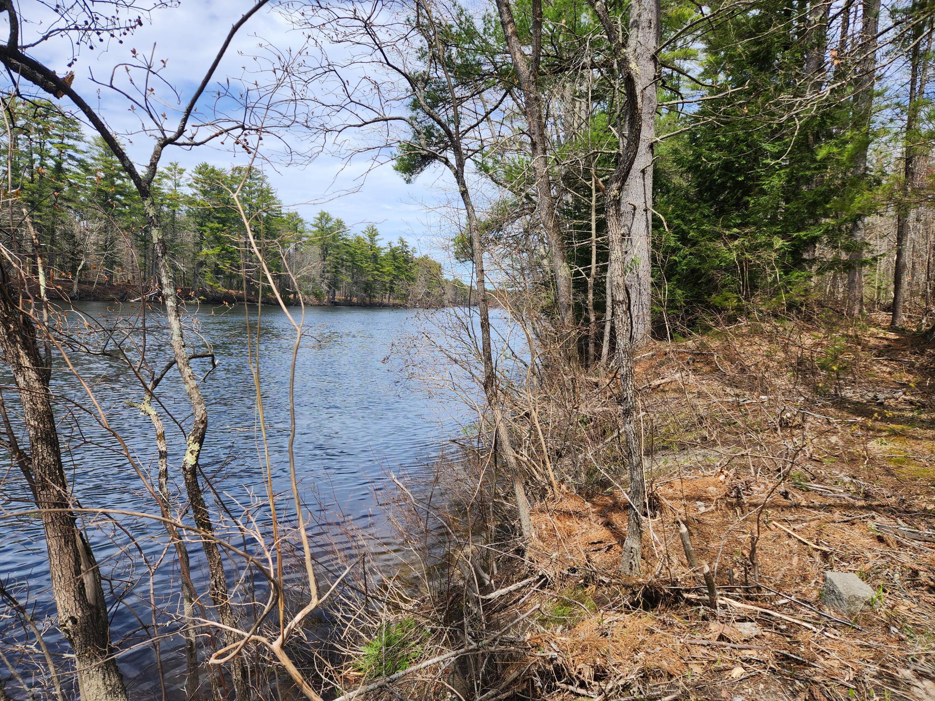 955 Ossipee Trail W
