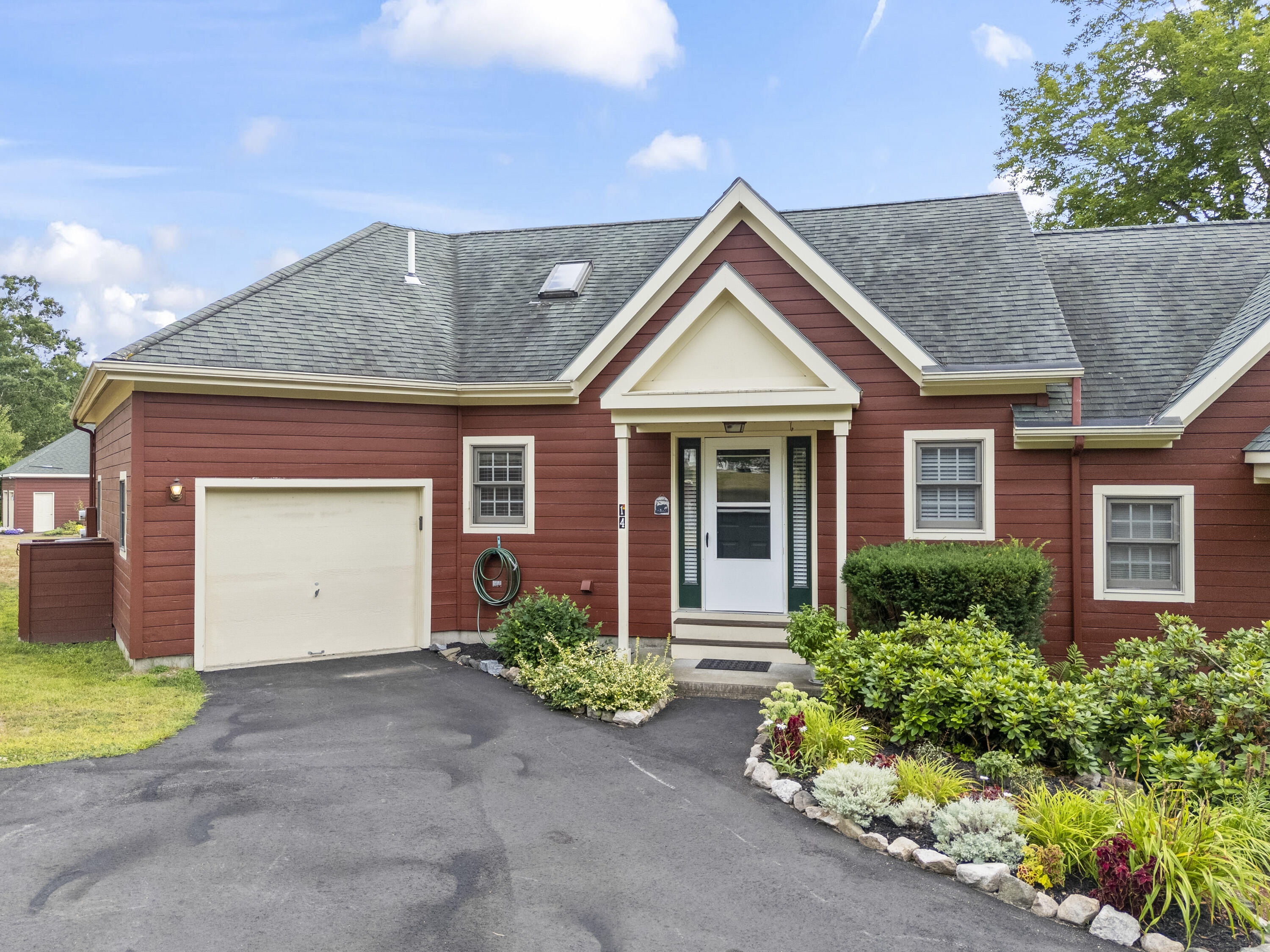 14 Lancelot Road 14