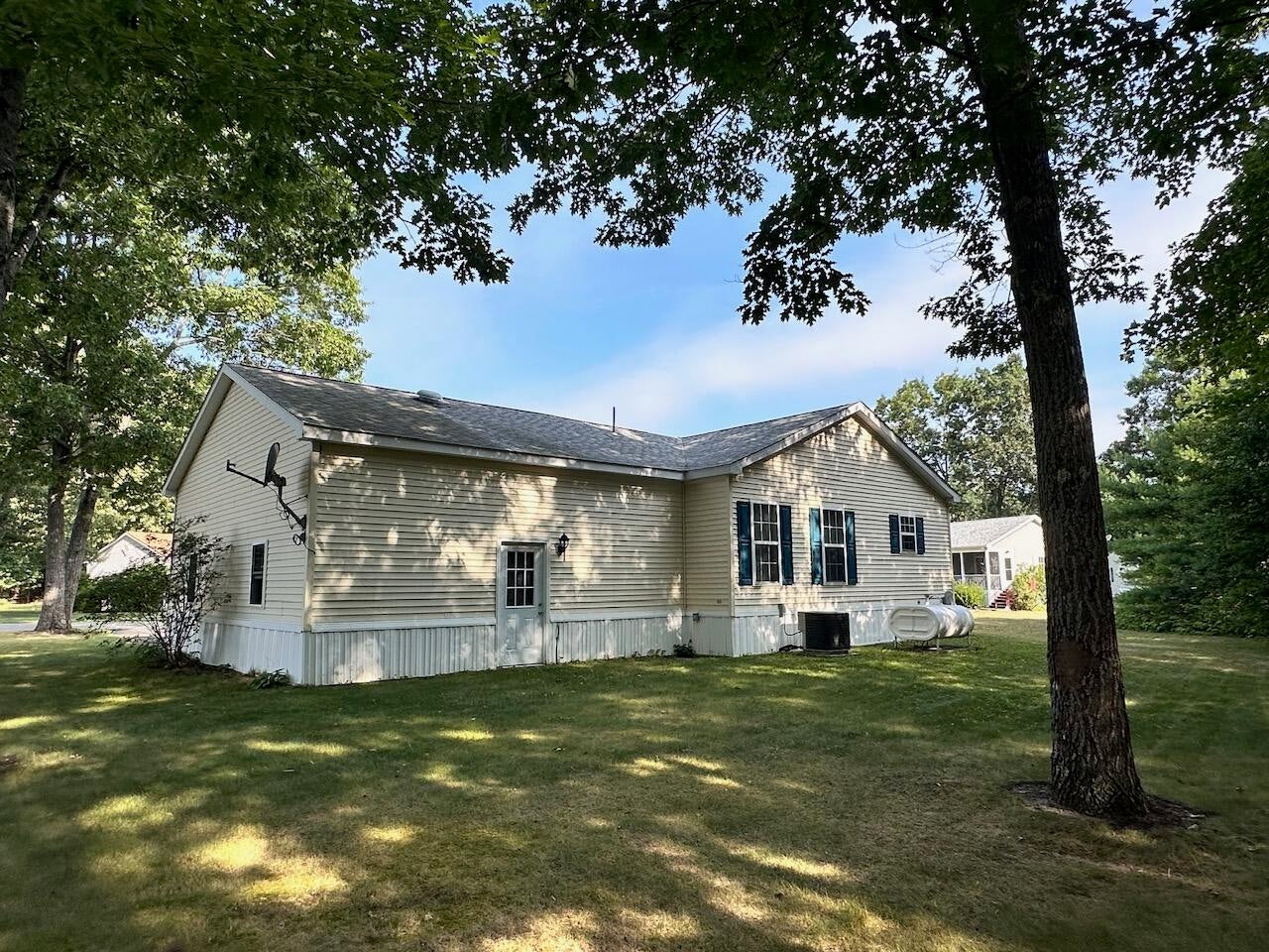 17 Candlewood Drive