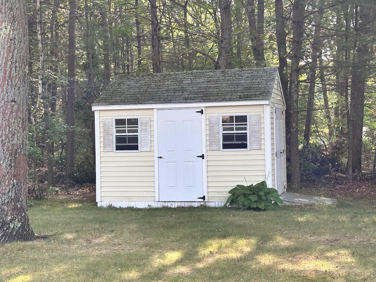 17 Candlewood Drive