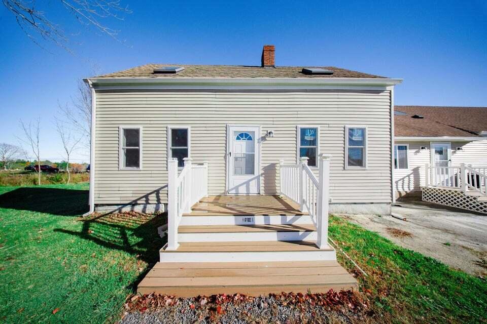 1306 Long Plains Road
