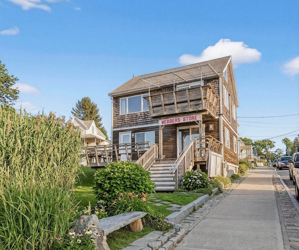 Photo of 14 Welch Street #1 and 2, Portland, ME 04108 (MLS # 1655998)
