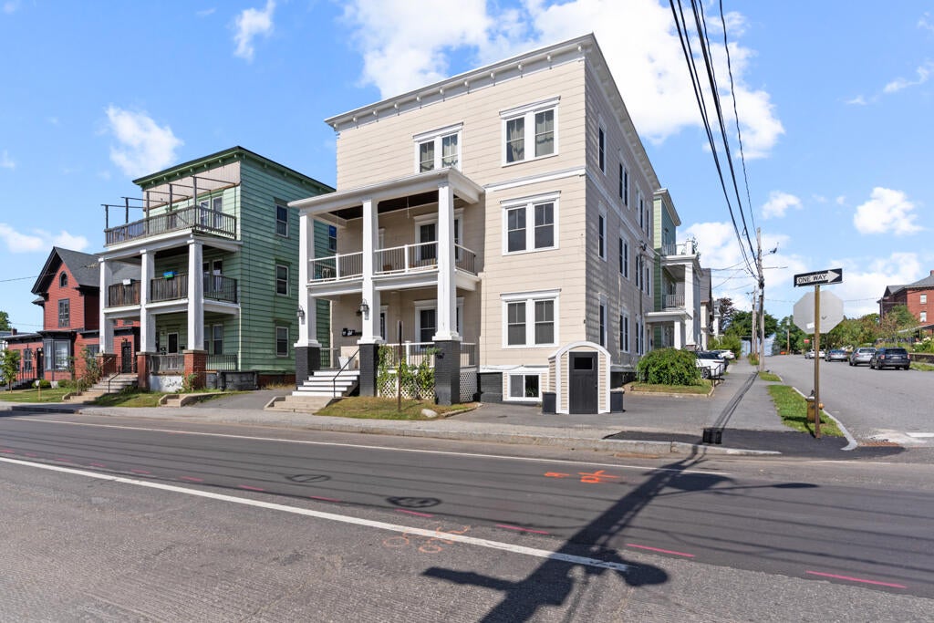 128 Pine Street