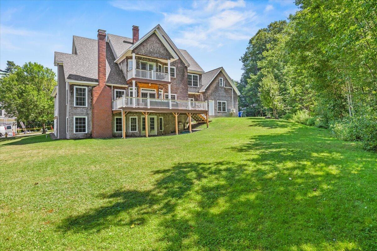 18 Oakwood Drive