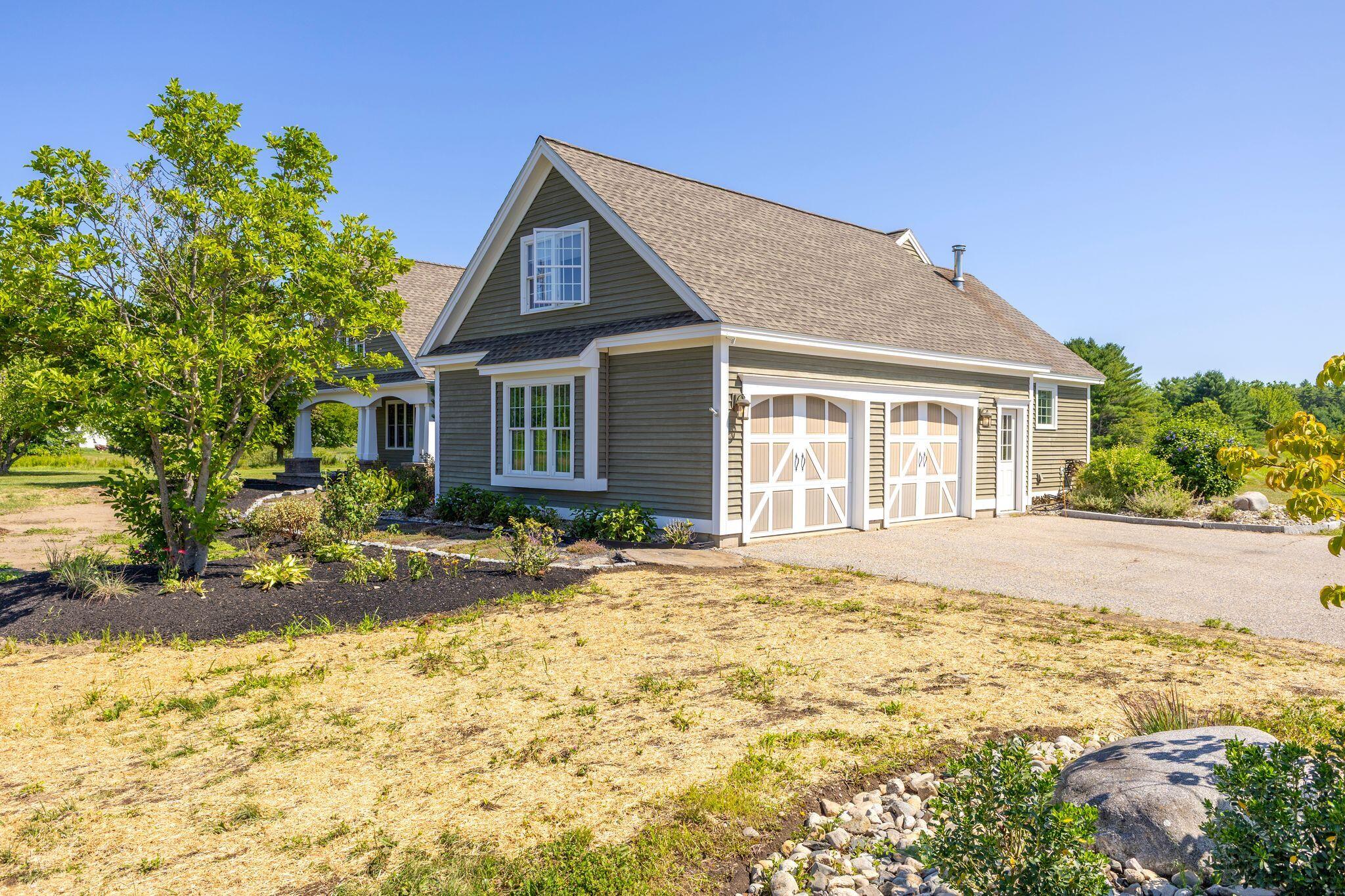8 Moxie Lane