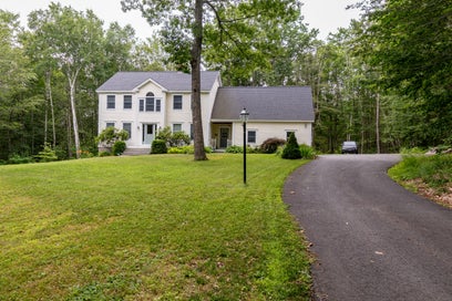 2 Summit Terrace Falmouth ME 04105