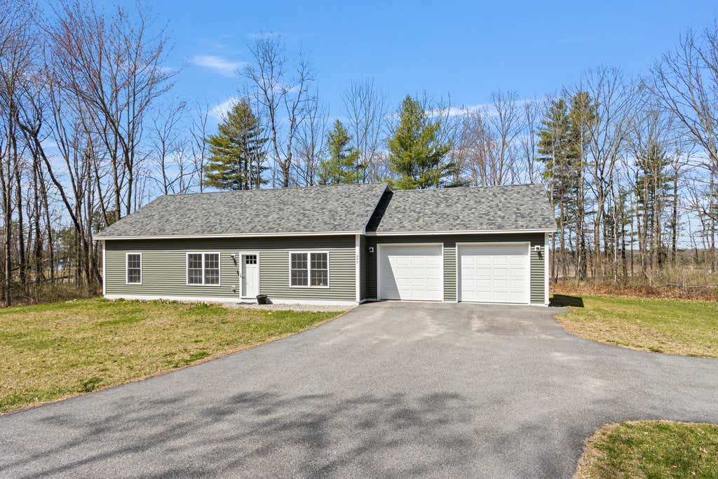 Photo of 699 Beech Hill Road, Auburn, ME 04210 (MLS # 1665298)