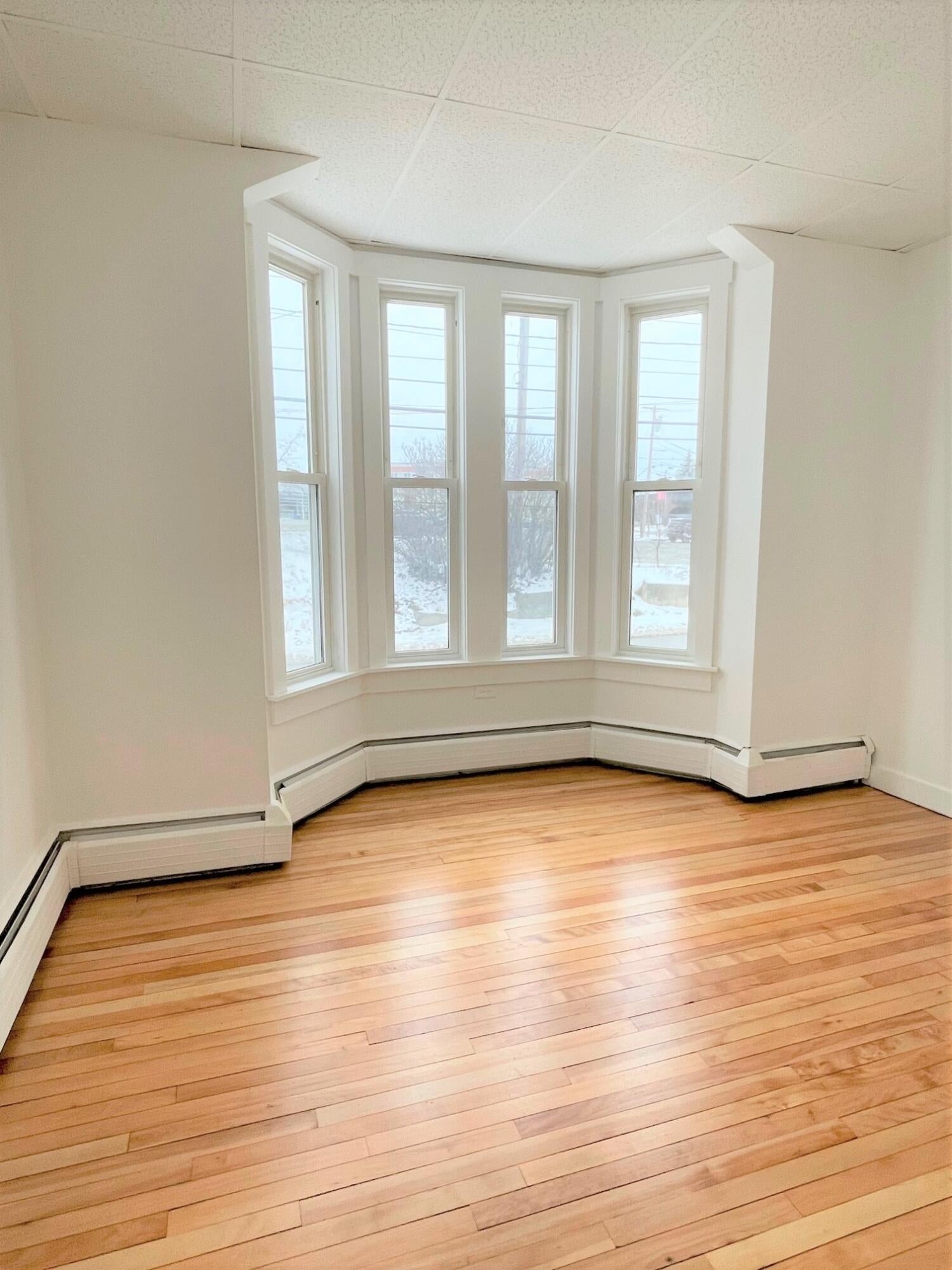 143 Oak Street
