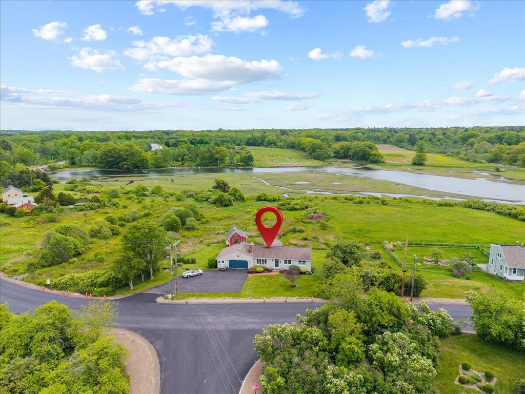 Photo of 207 Spurwink Road, Scarborough, ME 04074 (MLS # 1665451)