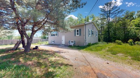 Photo of 225 Middle Road, Sabattus, ME 04280 (MLS # 1667728)