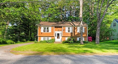 Photo of 57 Barrows Drive, Topsham, ME 04086 (MLS # 1665770)