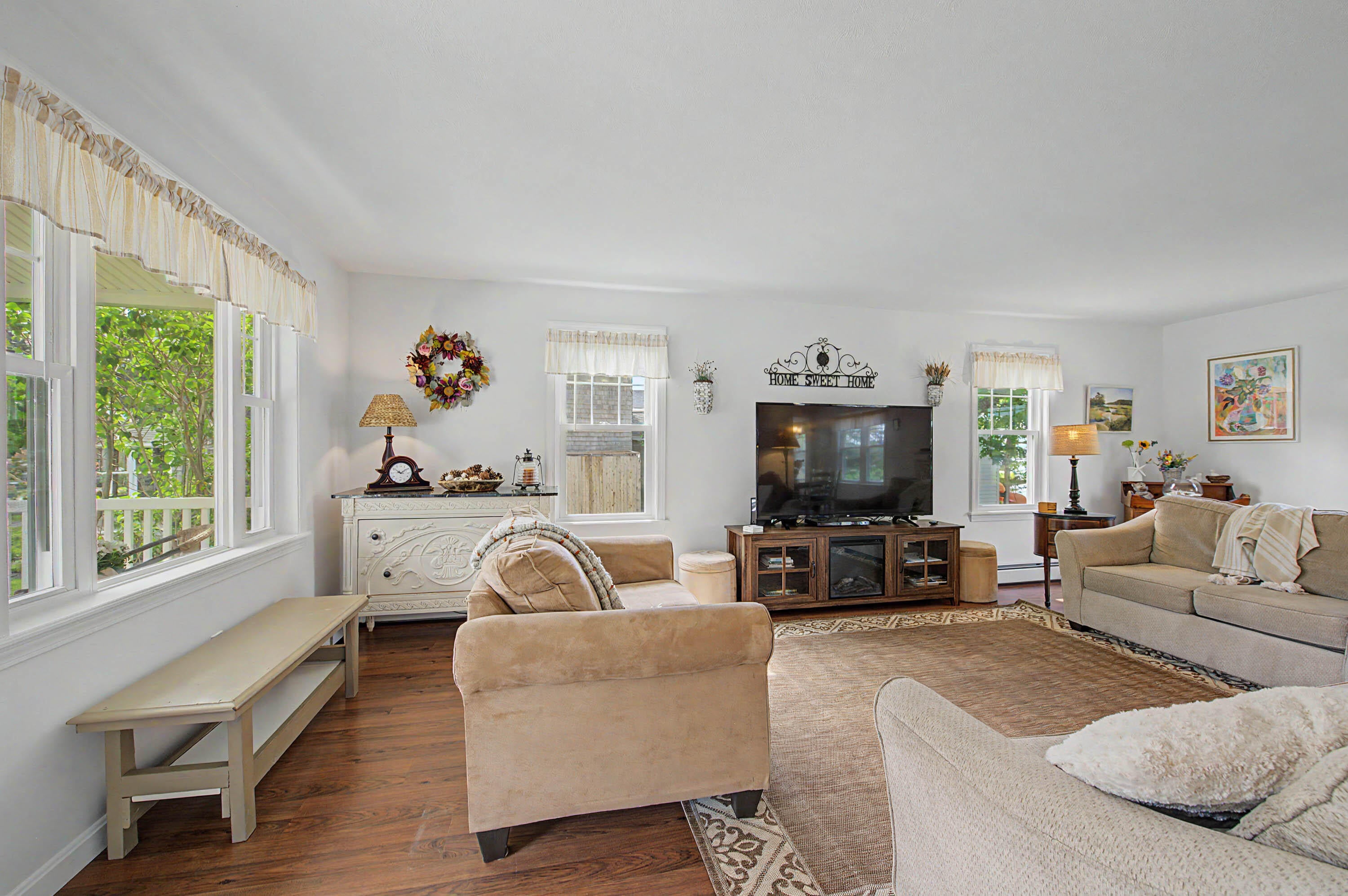 1 Heron Cove
