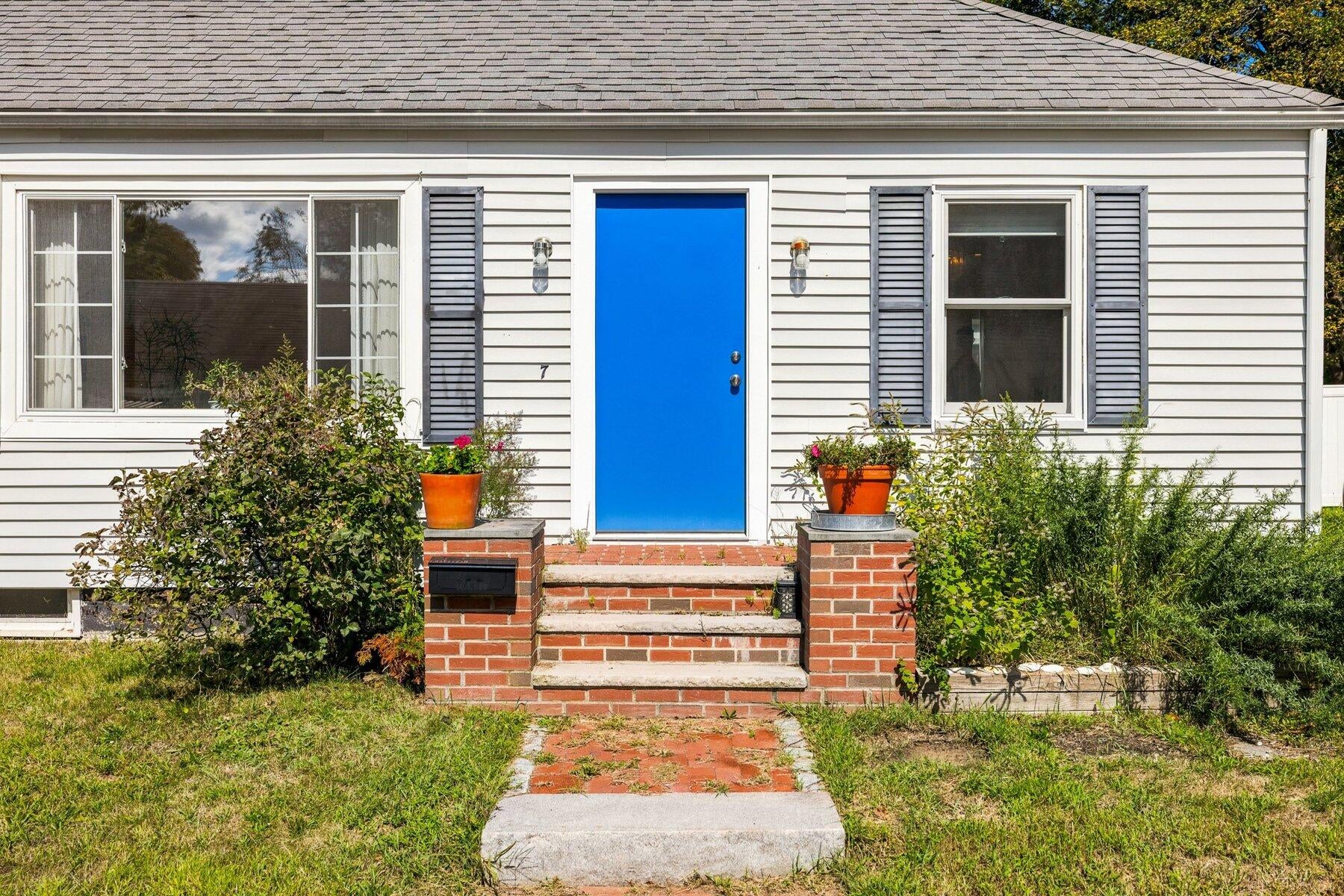 7 Halstead Street
