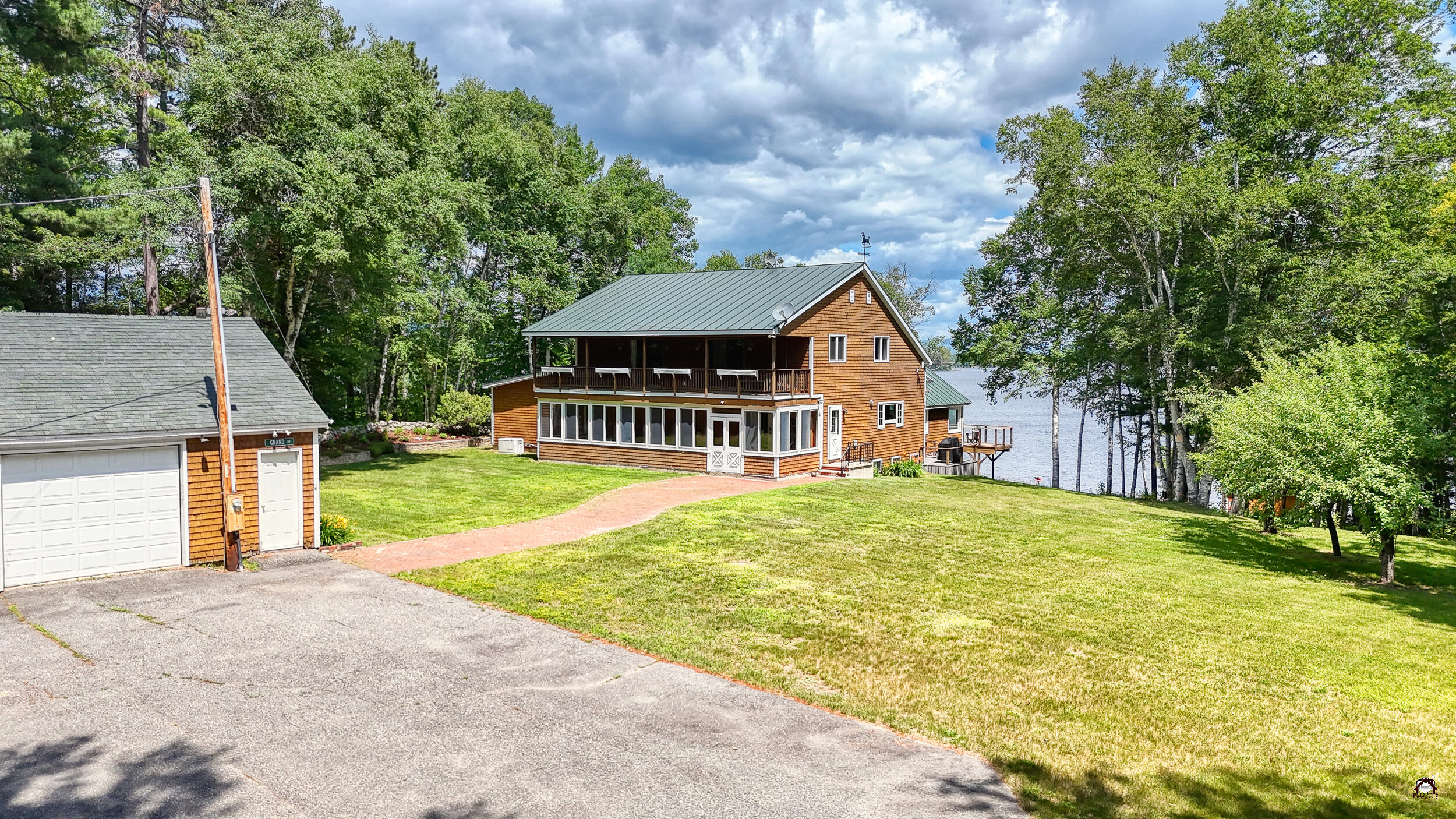 25 Pine Drive