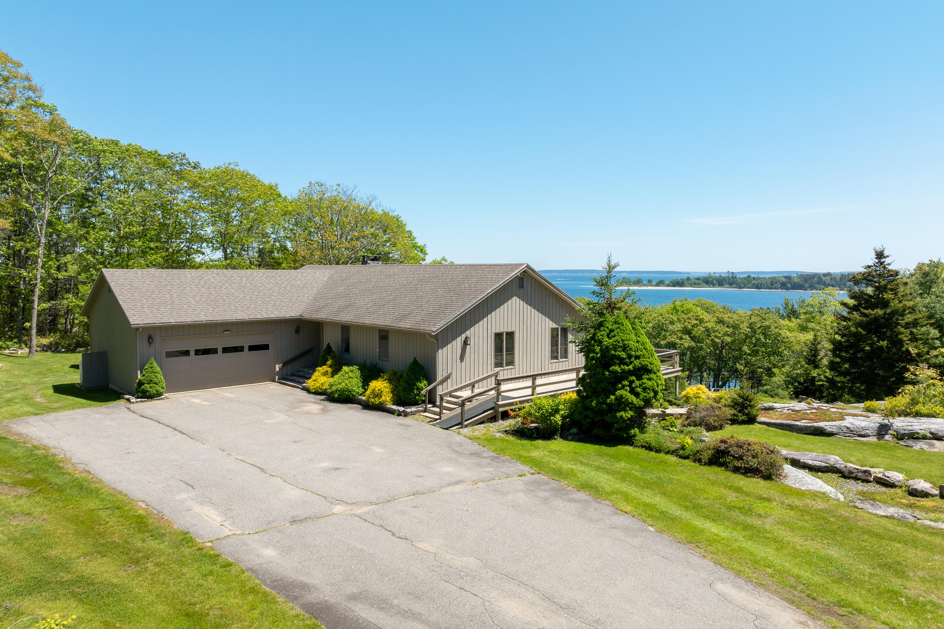153 Back Shore Road