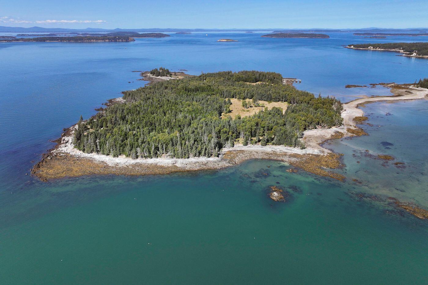Lot 001 Sheephead Island