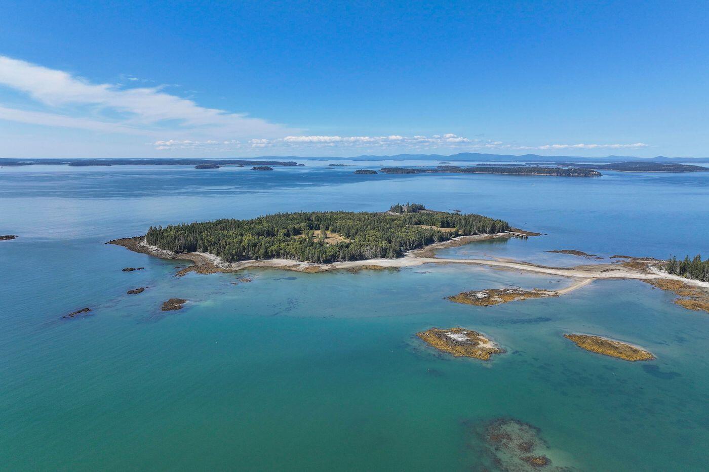Lot 001 Sheephead Island