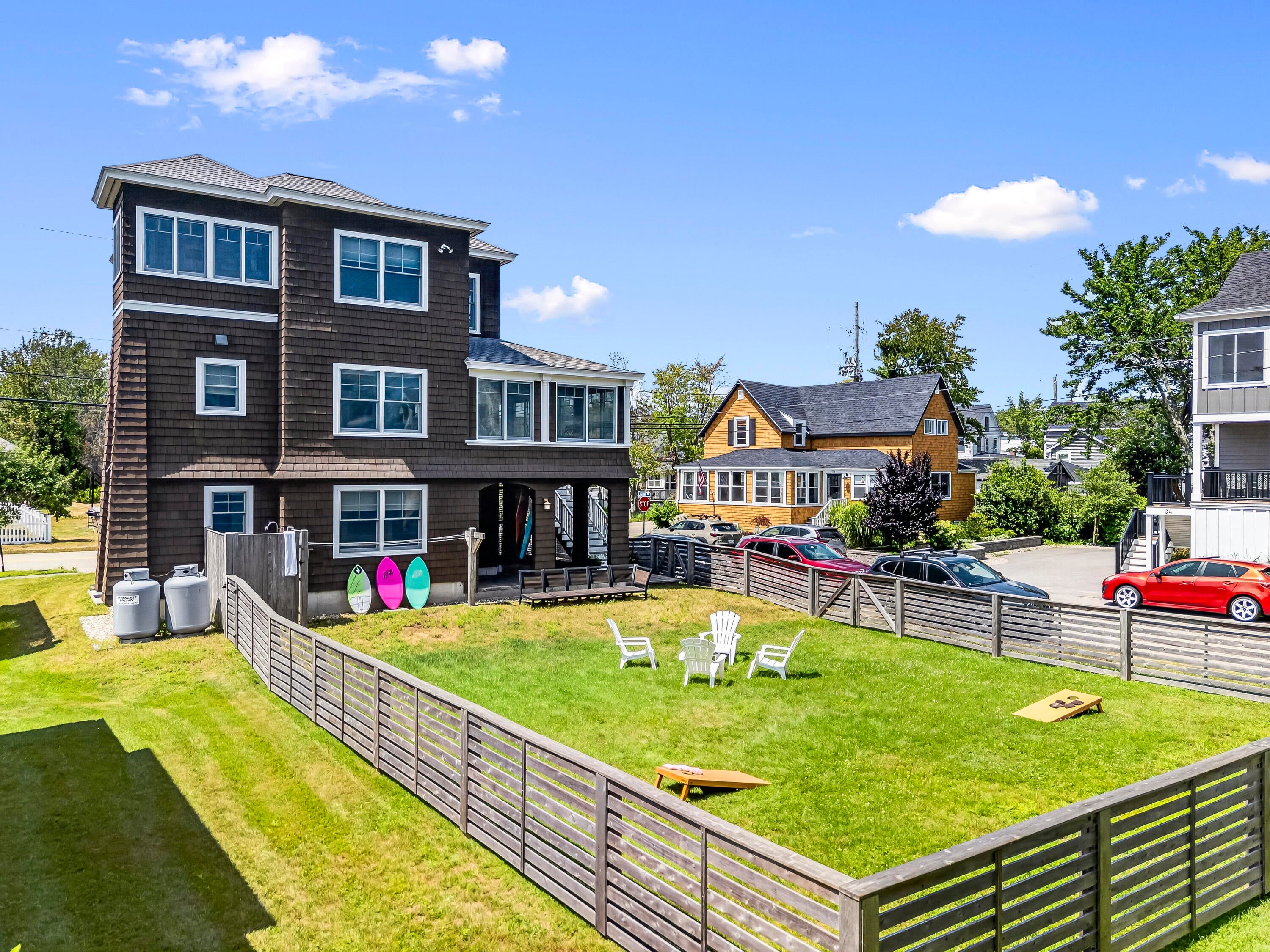 17 Ancona Avenue