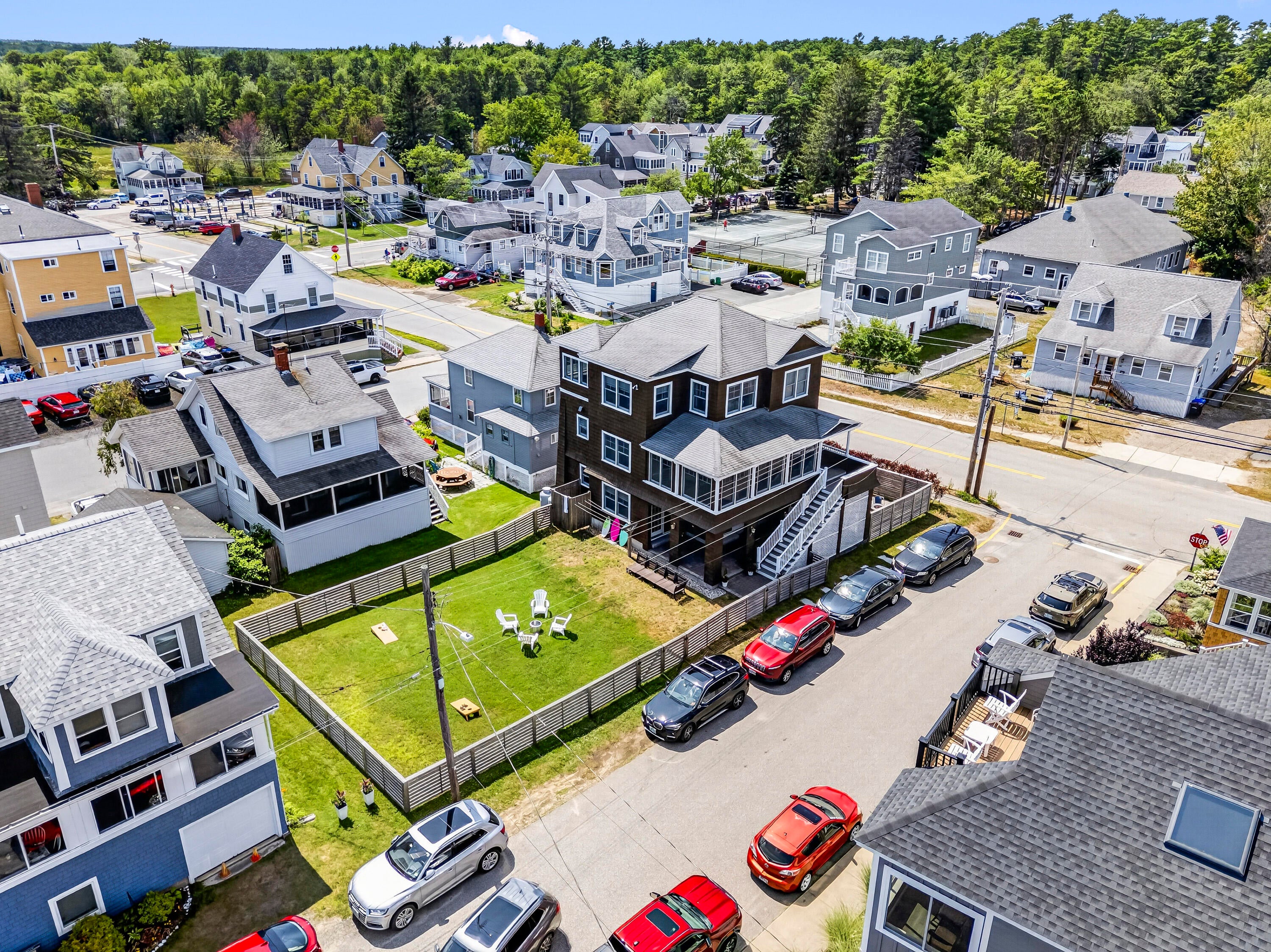 17 Ancona Avenue