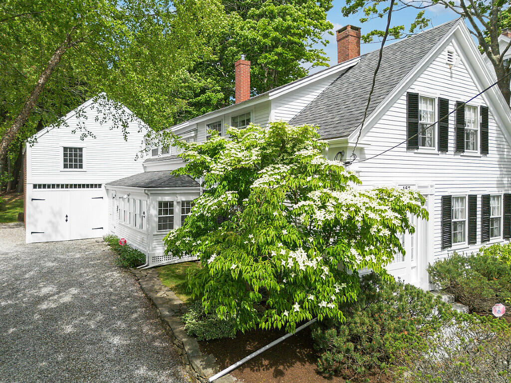 157 Russell Avenue