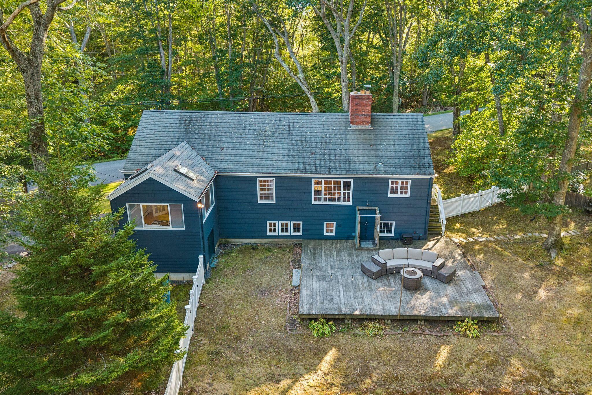 18 Broad Cove Road