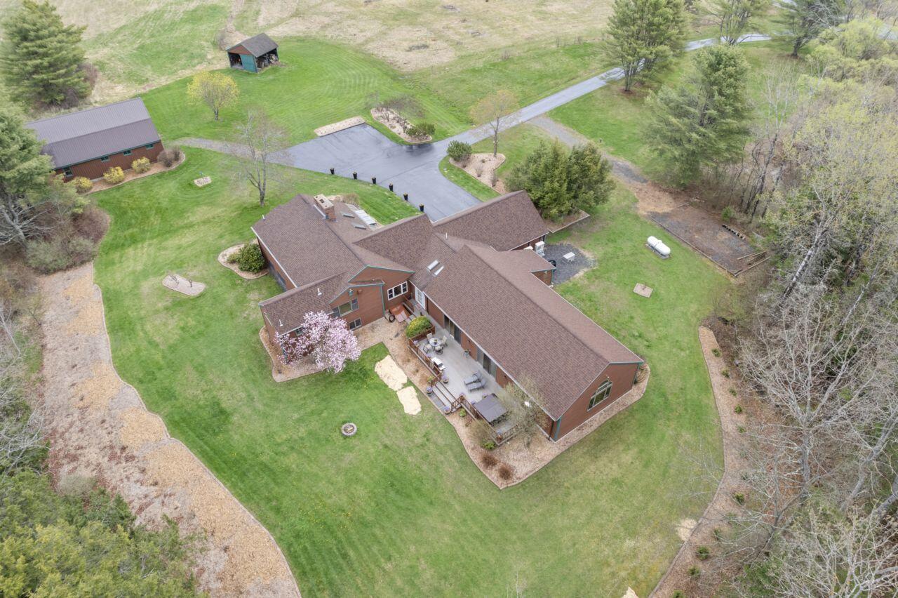 46 Casco Road
