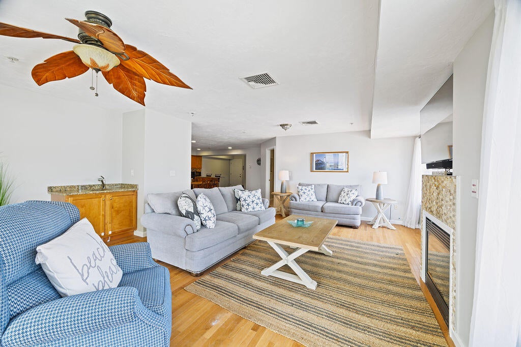 170 E Grand Avenue 4