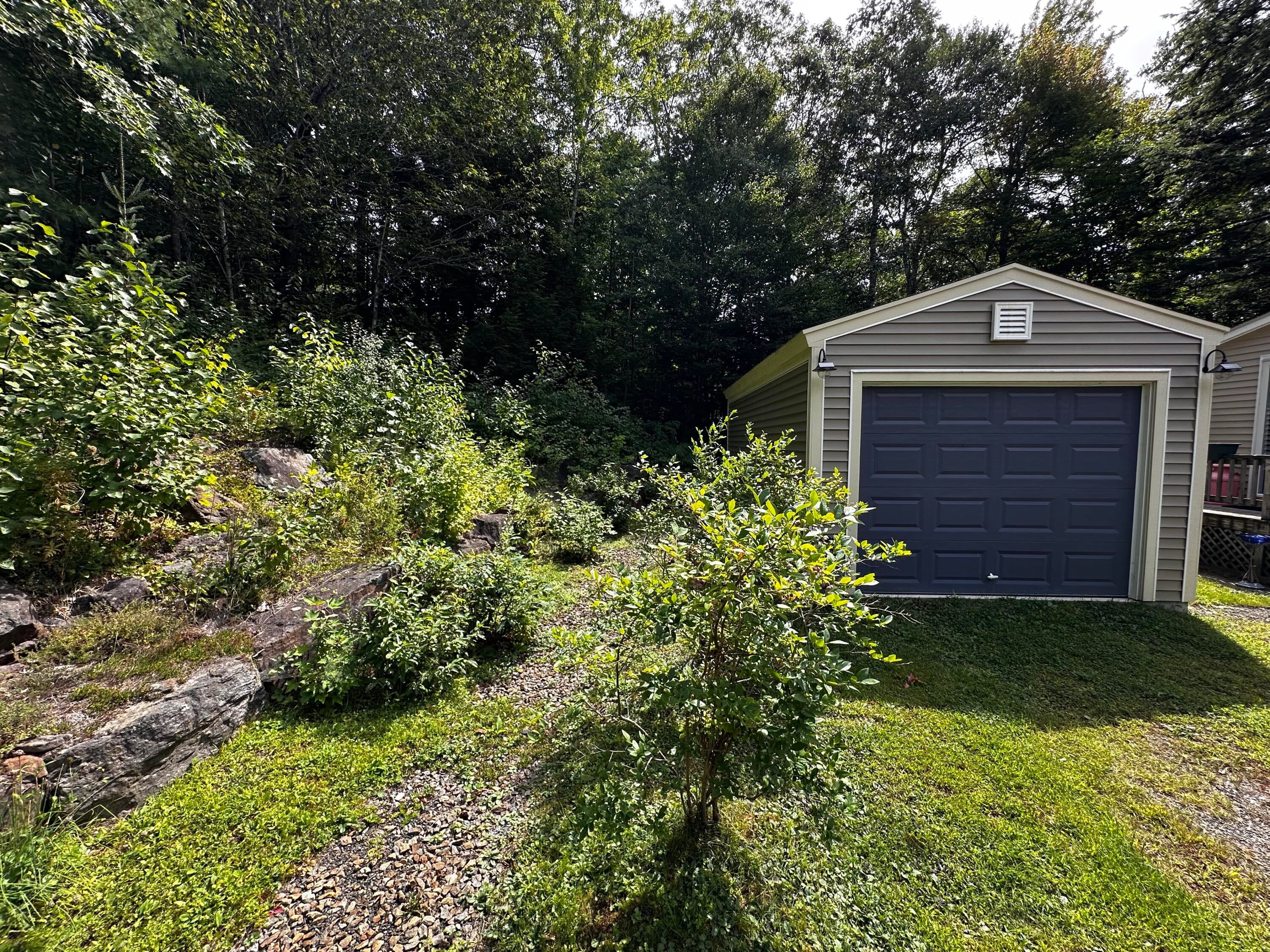 49 Mountainside Park