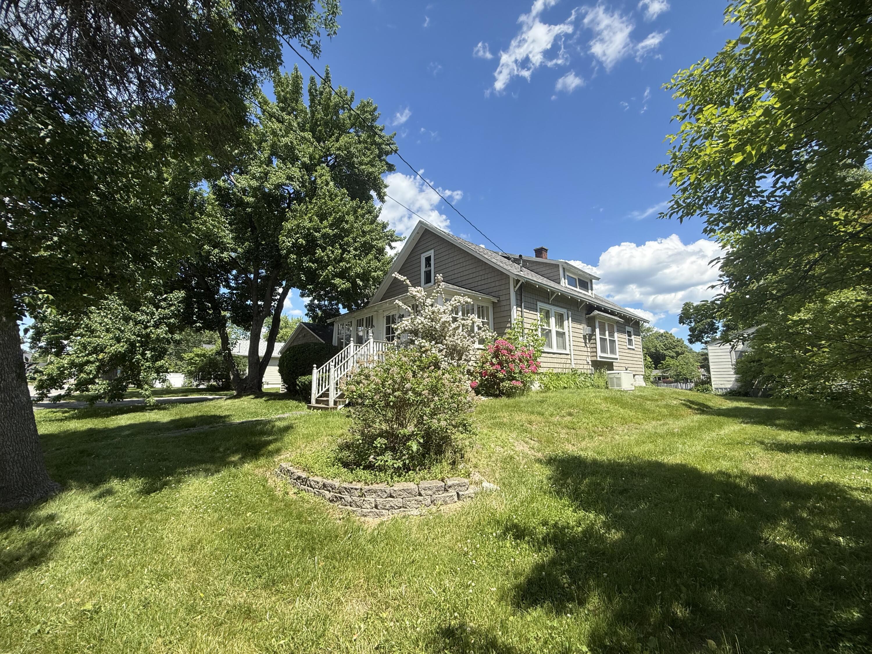 164 7th Street