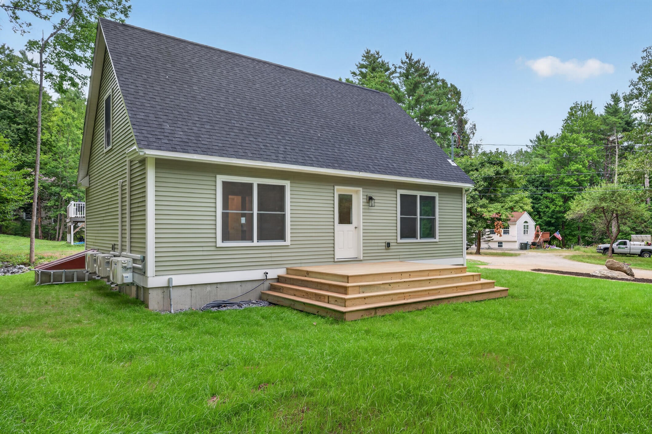 16 Birdsong Lane