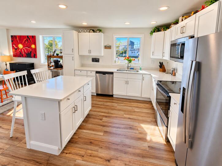93 W Grand Avenue 201