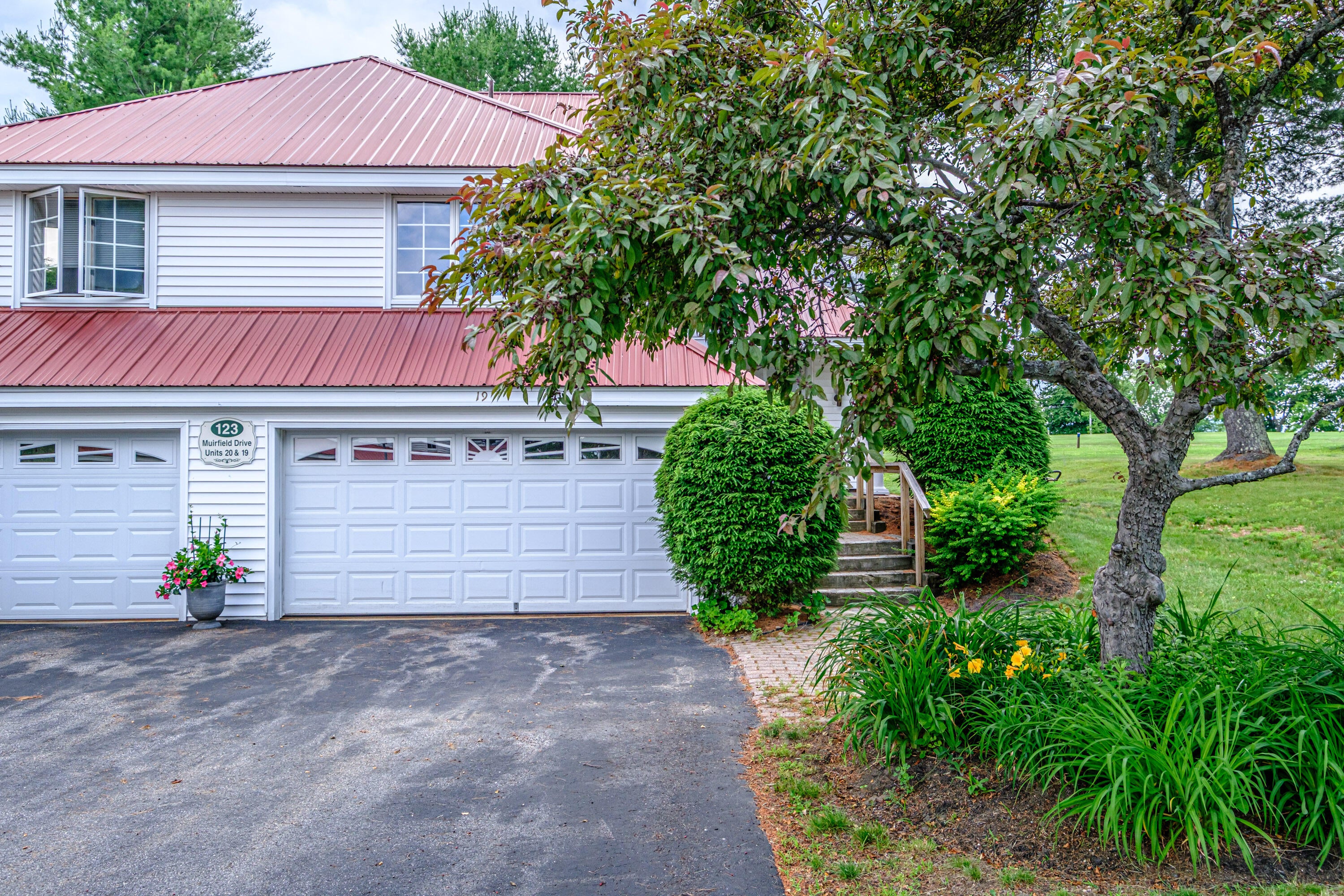 19 Muirfield Drive 19
