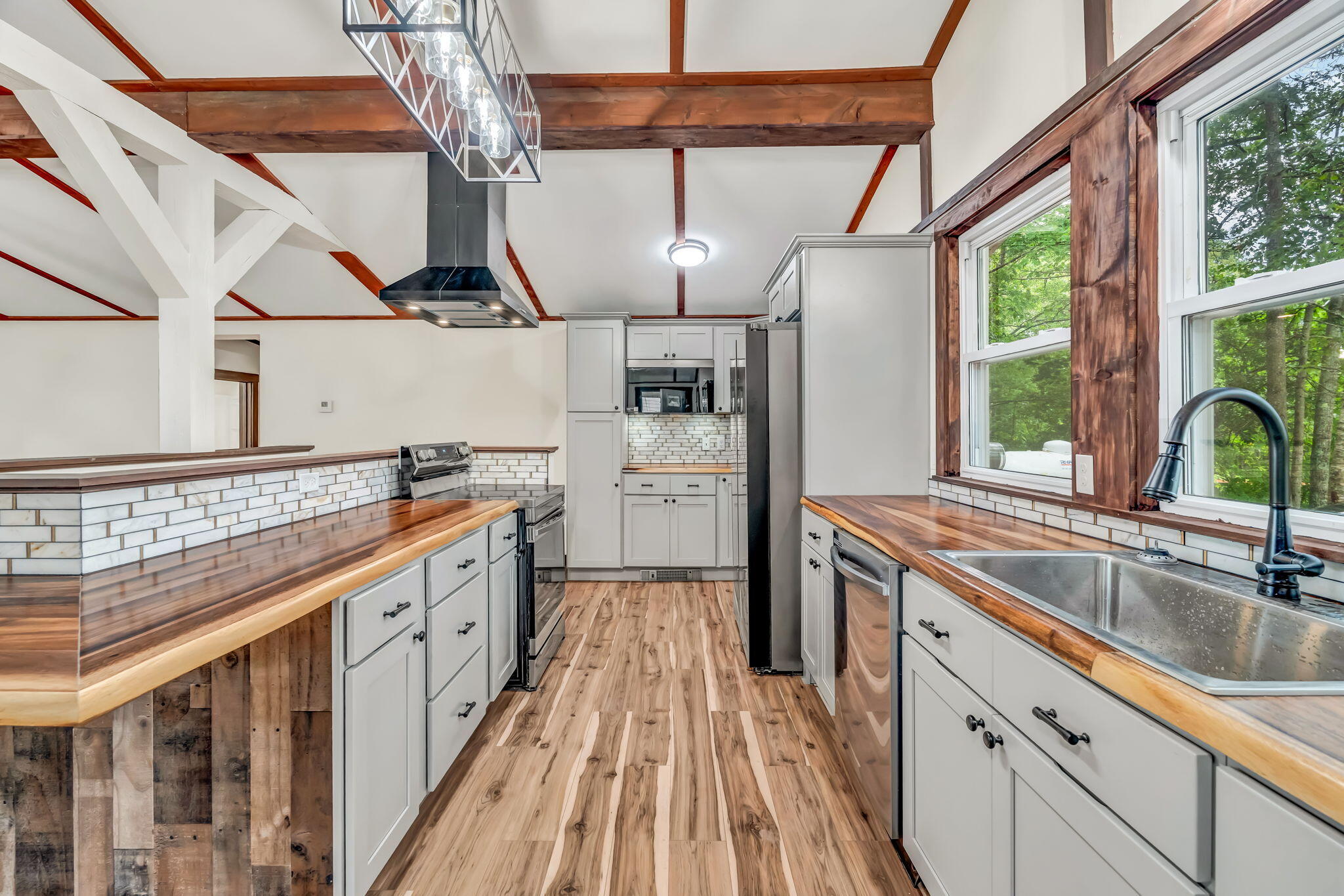12 Rowell Road