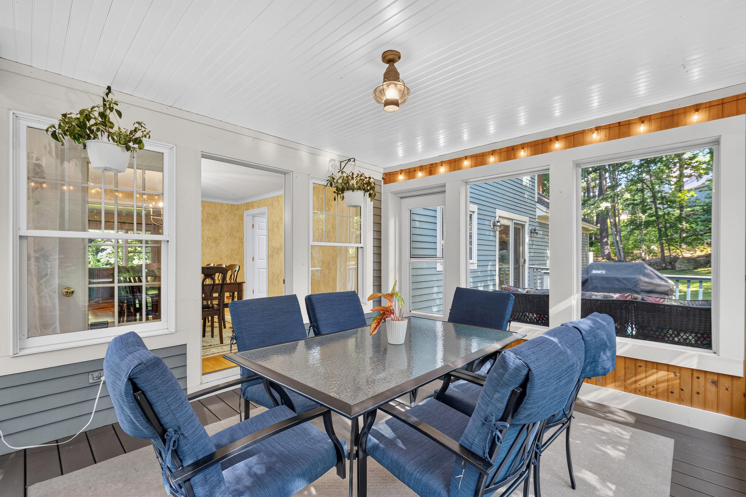 68 Graystone Lane