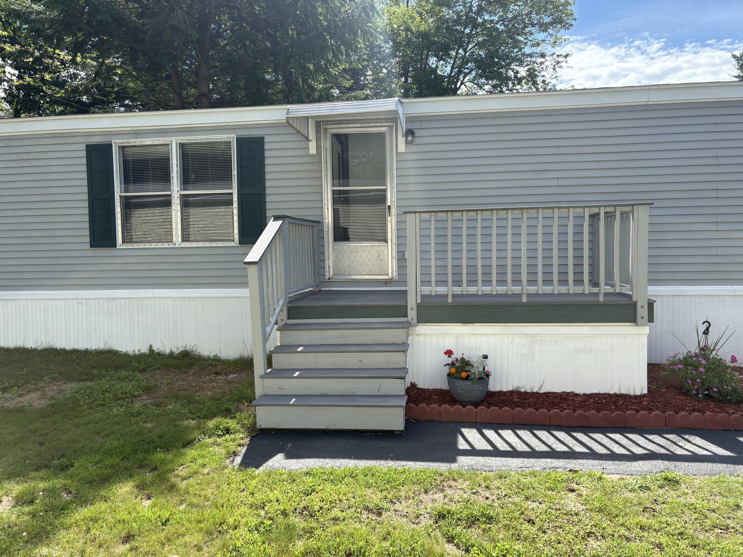 8 Mayflower Drive