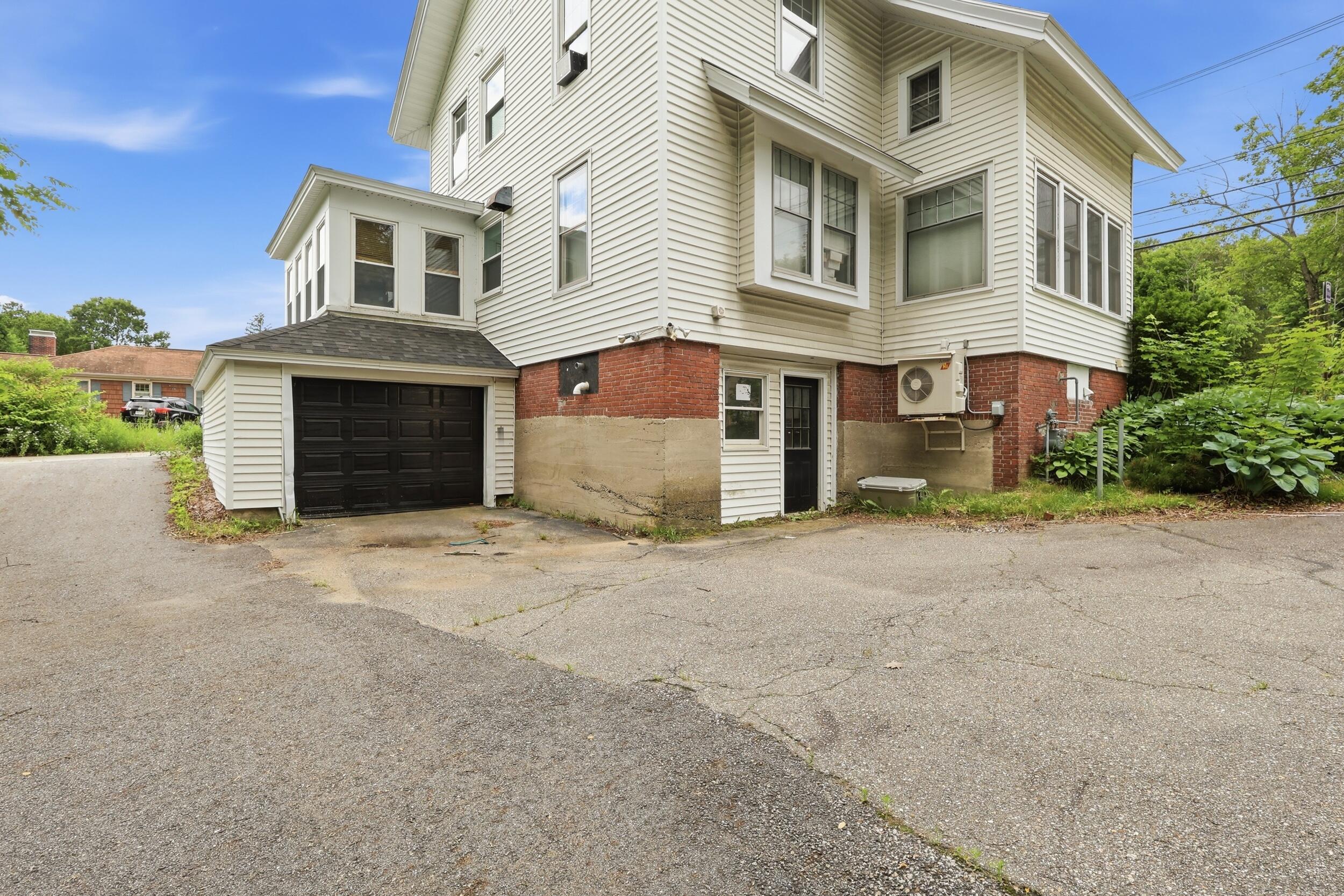 643 Main Street