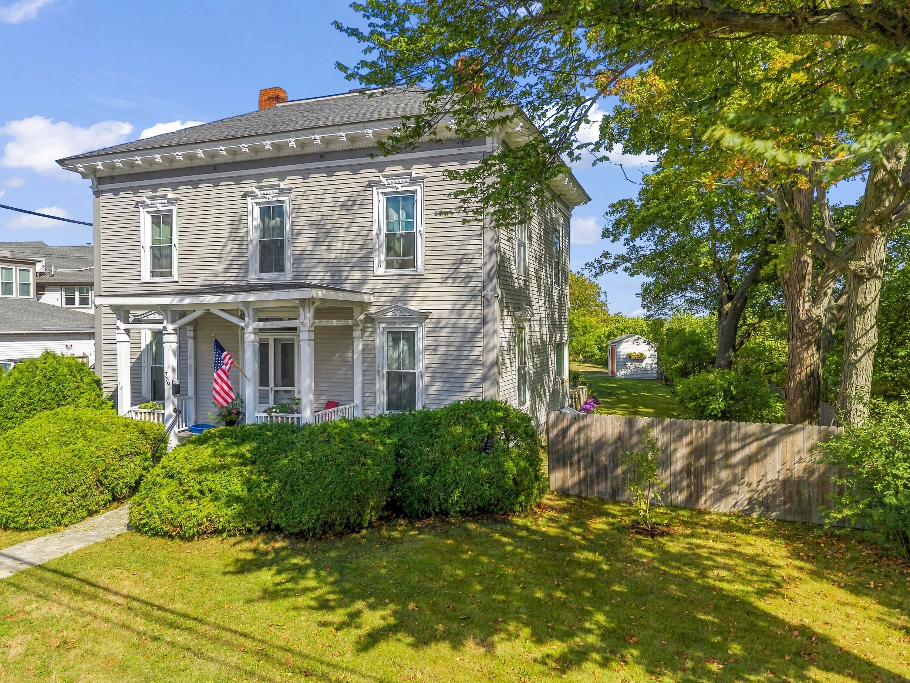 739 High Street