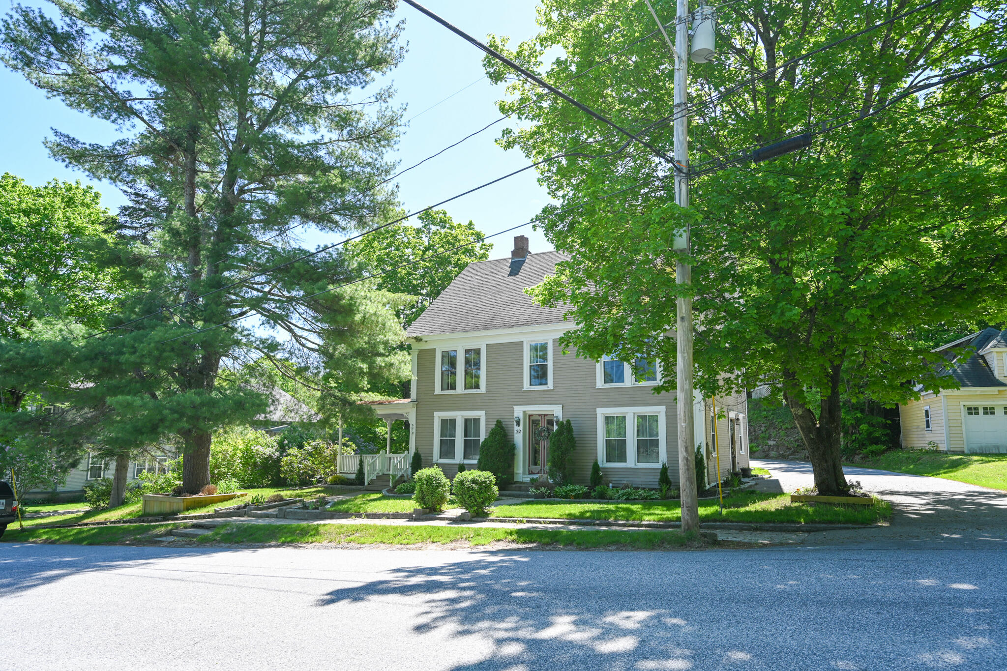 22 High Road