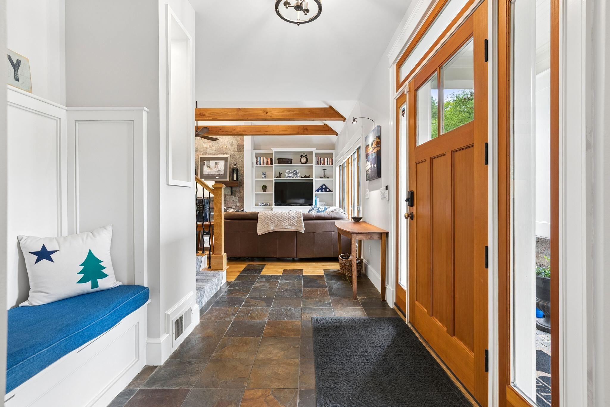 18 Paddock Way