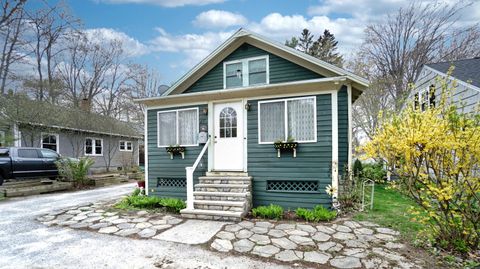 Photo of 67 Providence Avenue, South Portland, ME 04106 (MLS # 1664162)