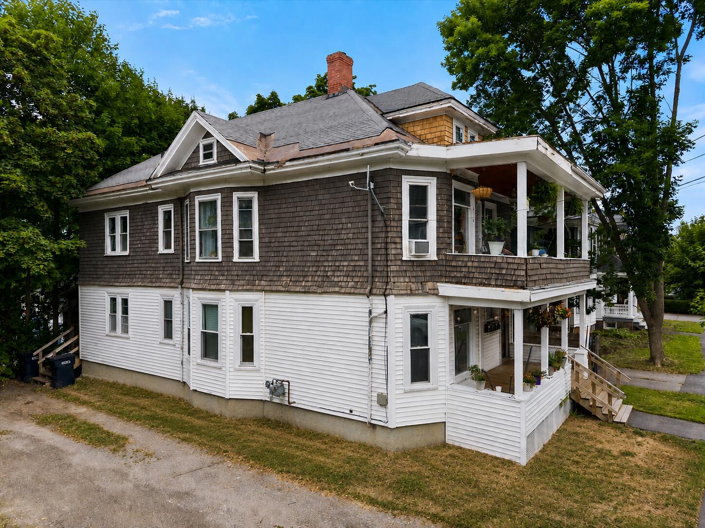 284 French Street